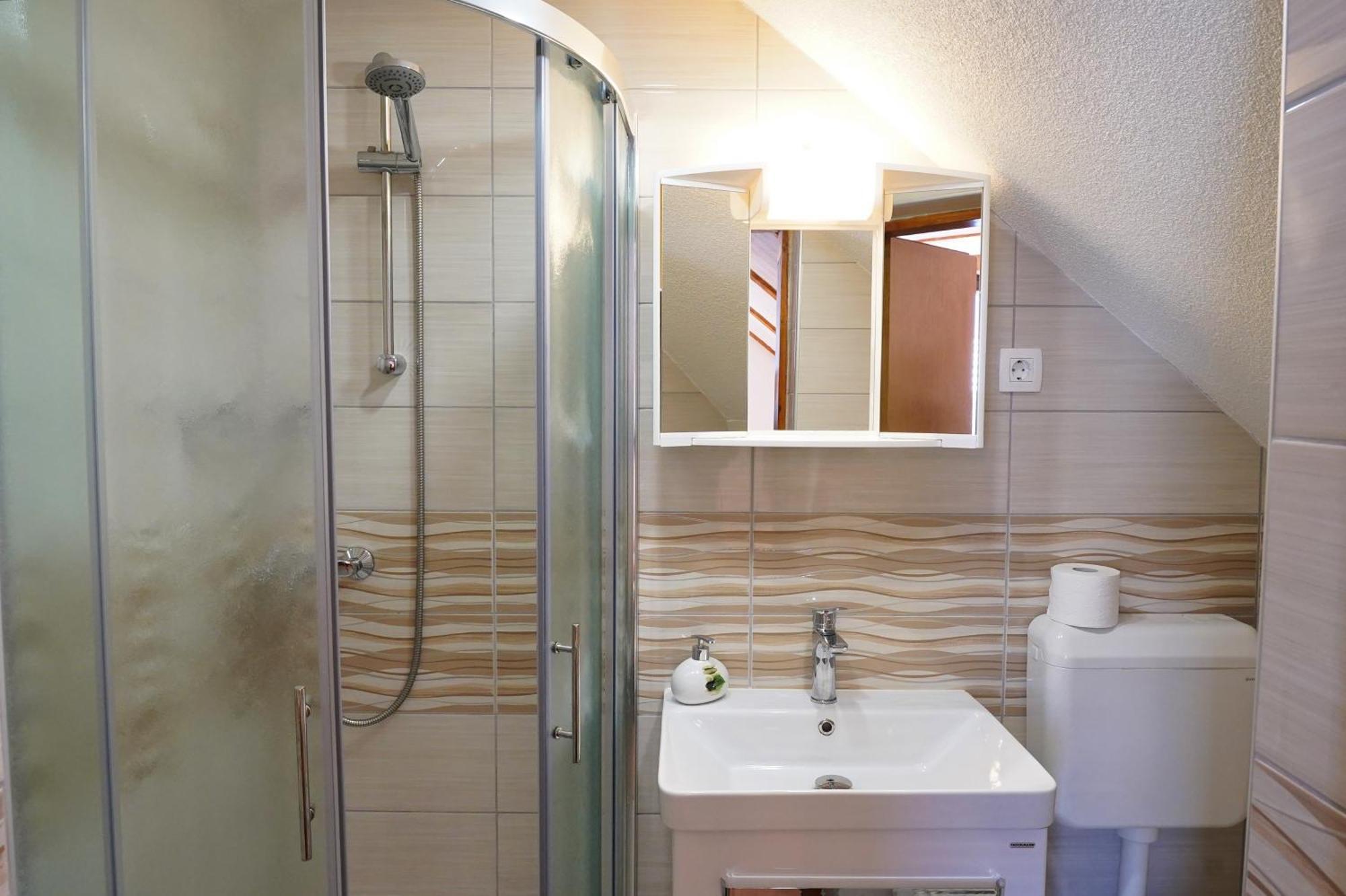 Apartmaji Jost Apartment *